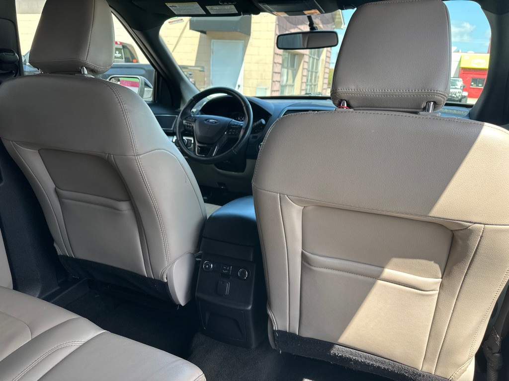 2018 Ford Explorer Image 12