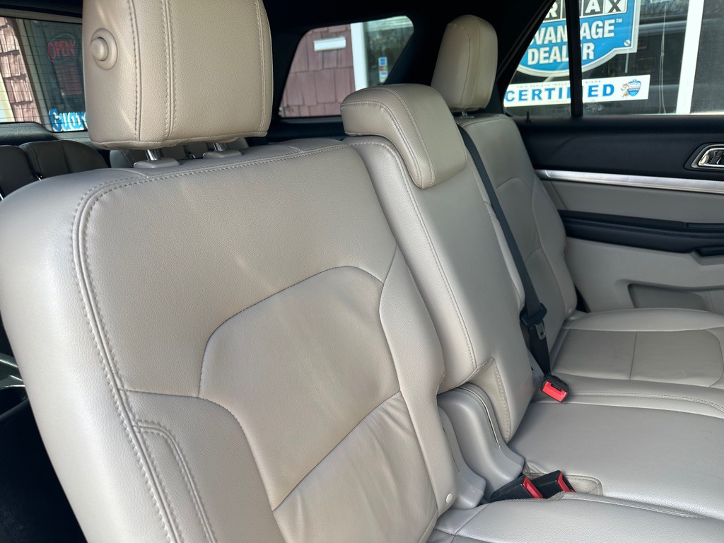 2018 Ford Explorer Image 13