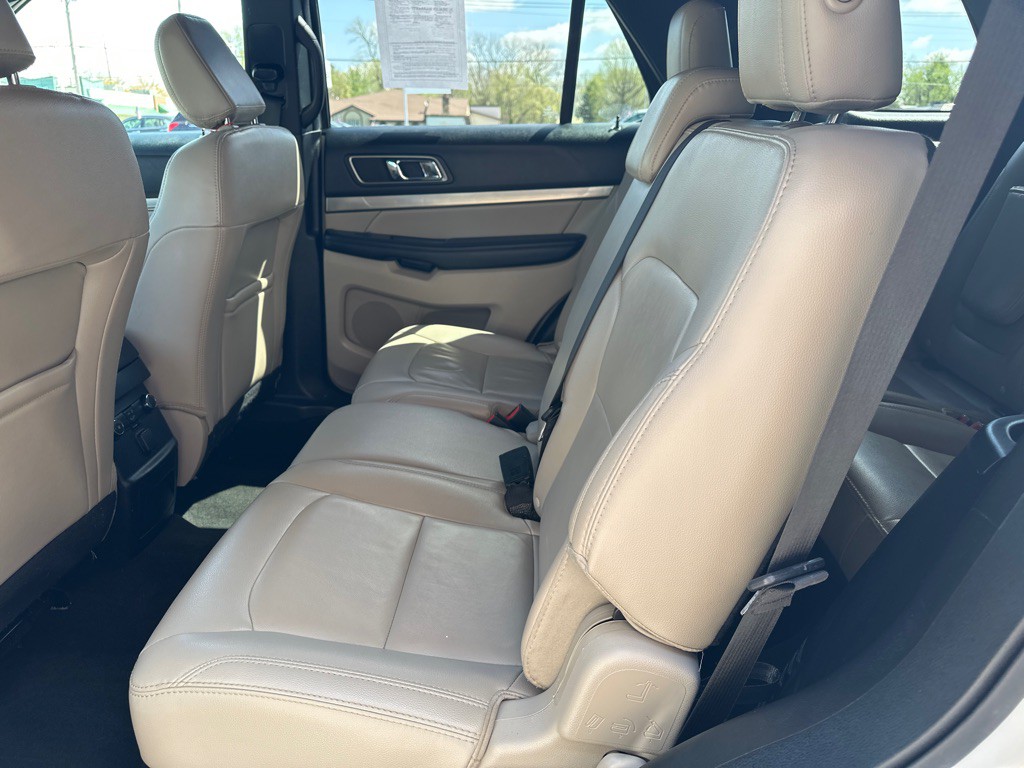 2018 Ford Explorer Image 17