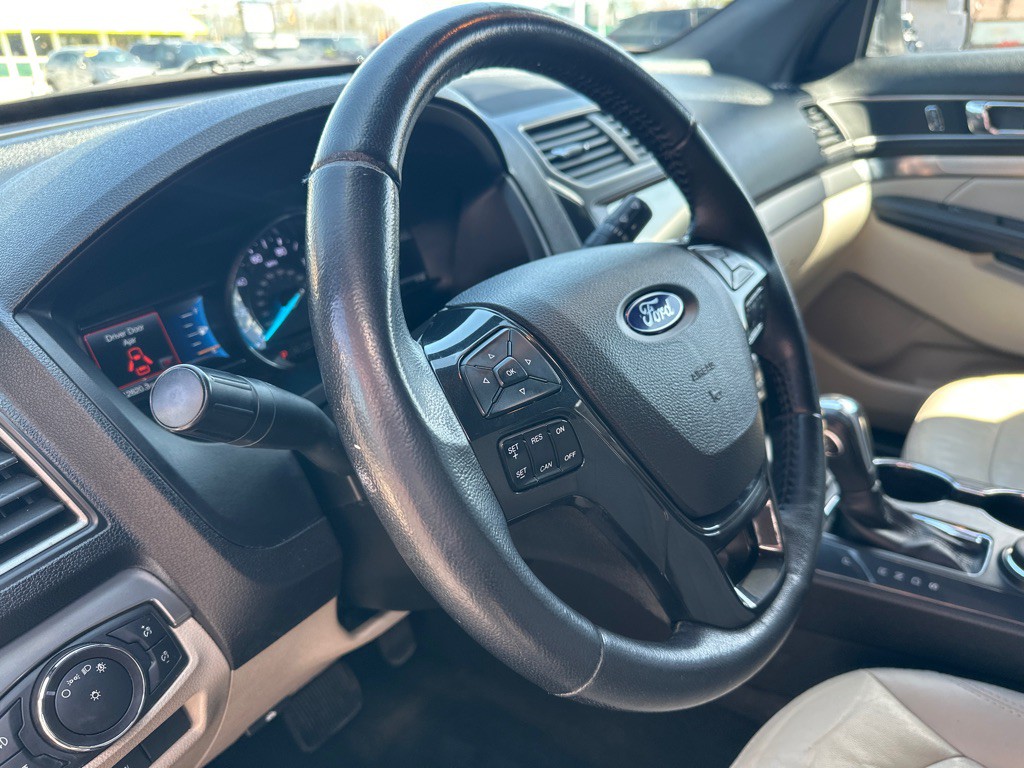 2018 Ford Explorer Image 25