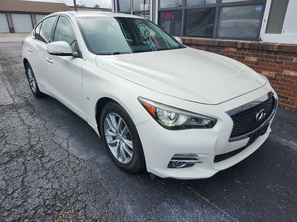 2015 INFINITI Q50 Image 2
