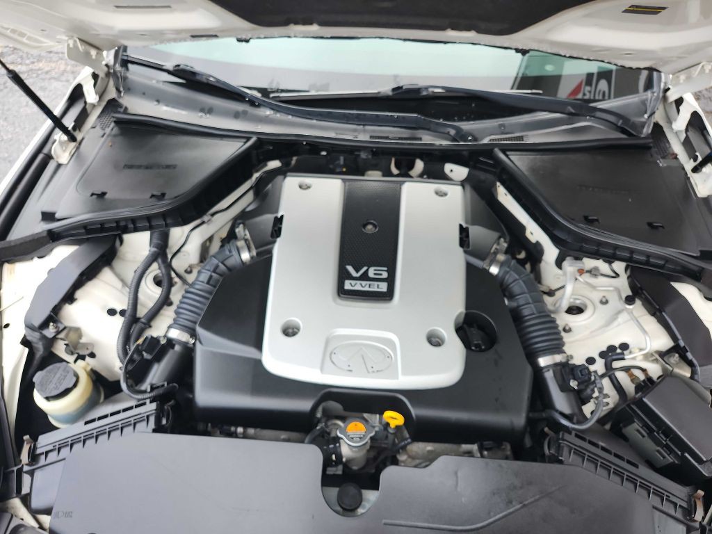 2015 INFINITI Q50 Image 32
