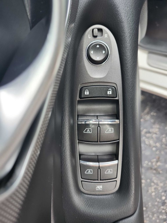 2015 INFINITI Q50 Image 20