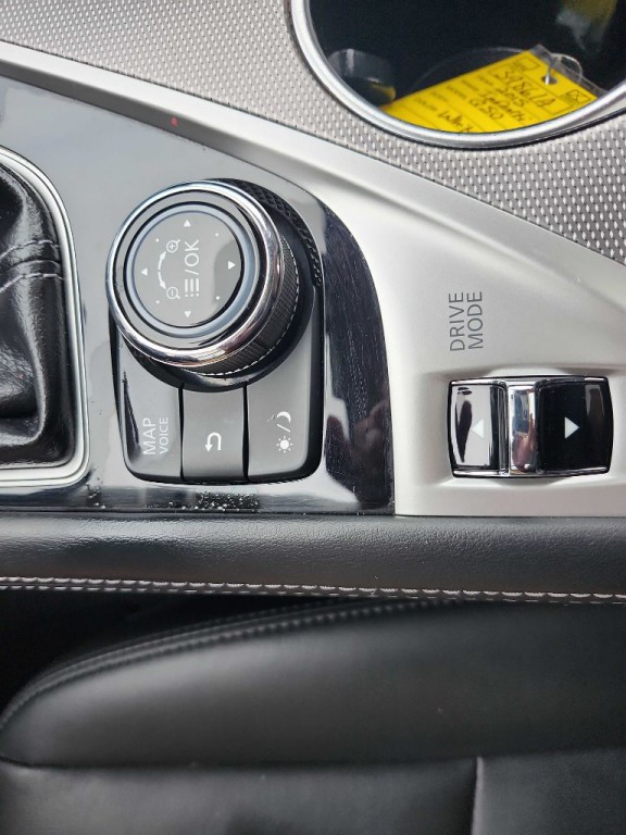 2015 INFINITI Q50 Image 26