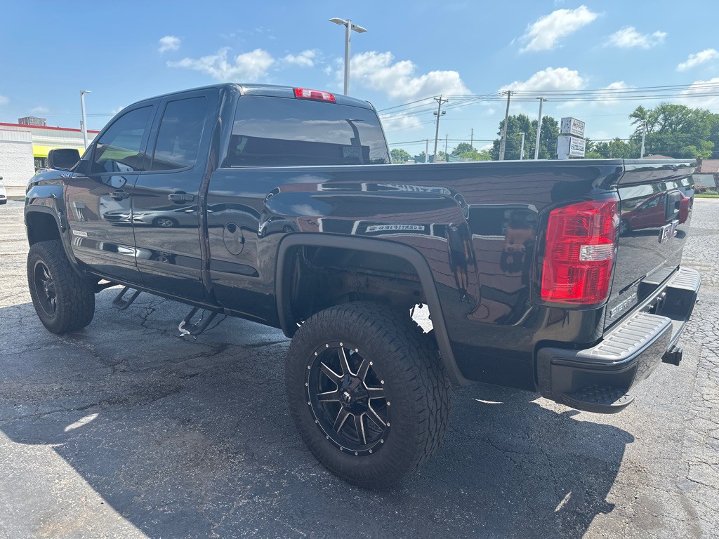 2017 GMC Sierra Image 3