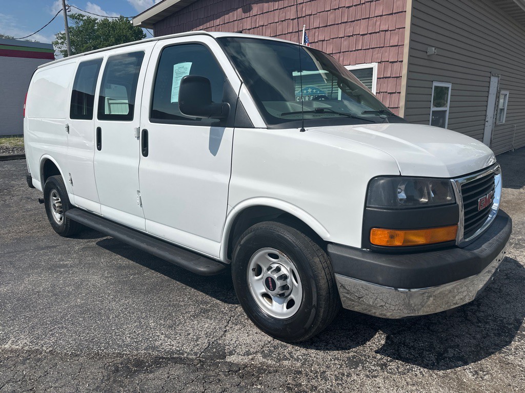 2016 GMC Savana Image 1