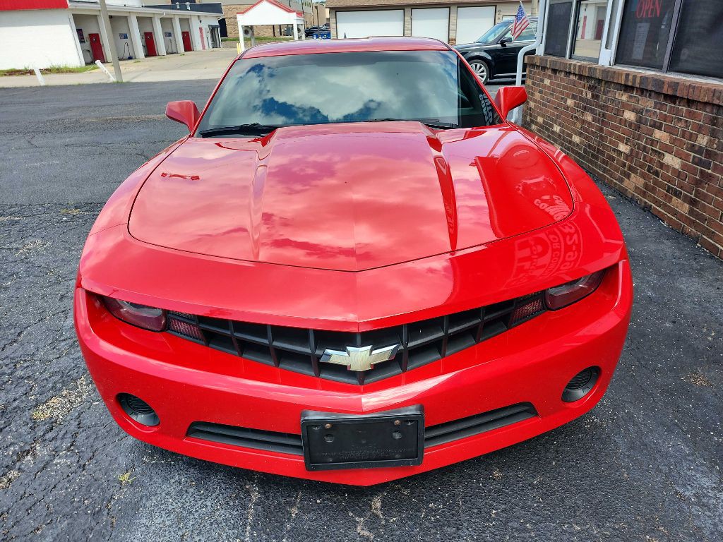 2013 Chevrolet Camaro Image 2