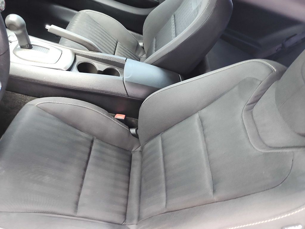 2013 Chevrolet Camaro Image 11