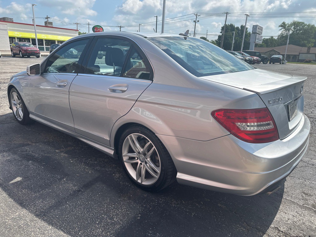 2014 Mercedes-Benz C-Class Image 3