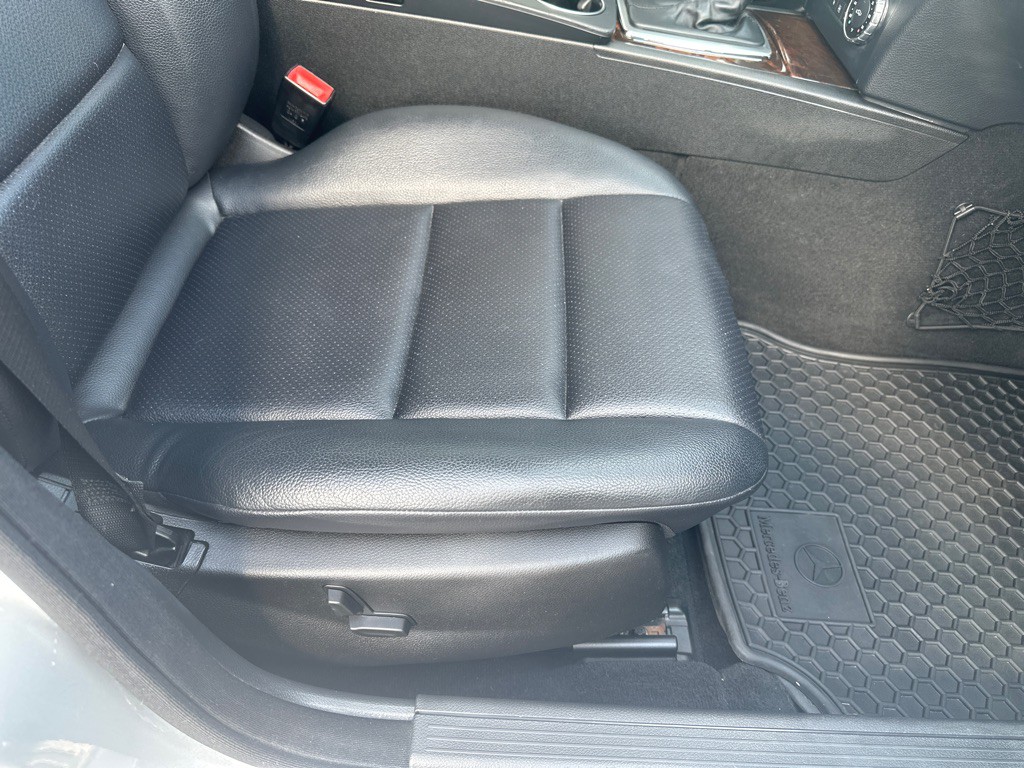 2014 Mercedes-Benz C-Class Image 9