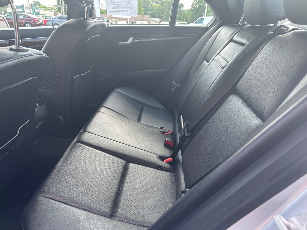 2014 Mercedes-Benz C-Class Image 16