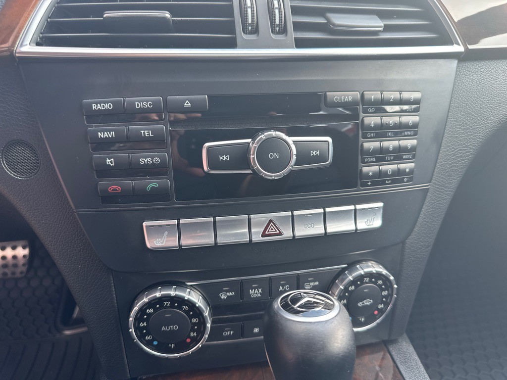 2014 Mercedes-Benz C-Class Image 21