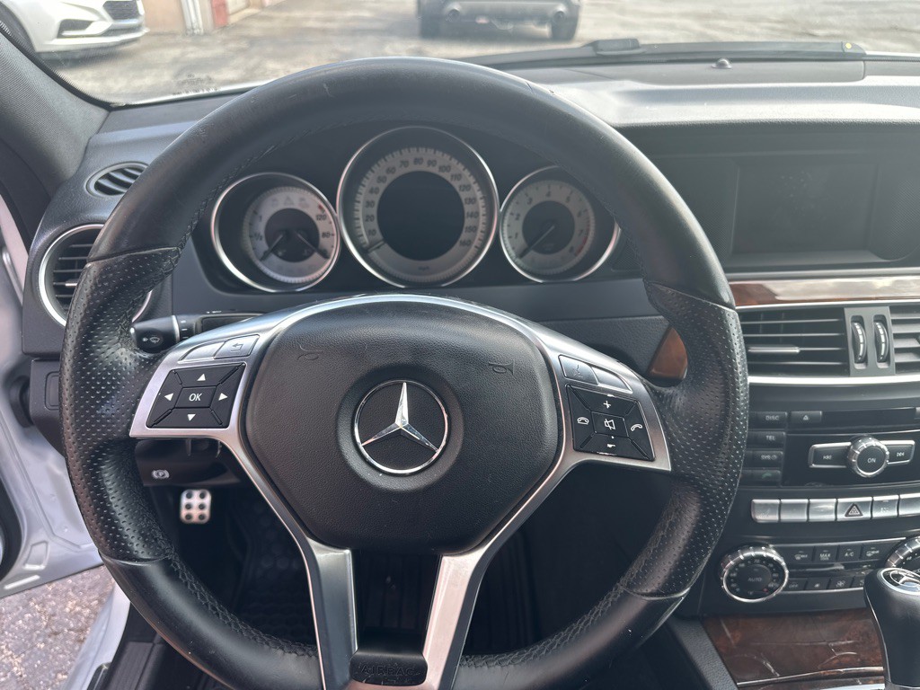 2014 Mercedes-Benz C-Class Image 22