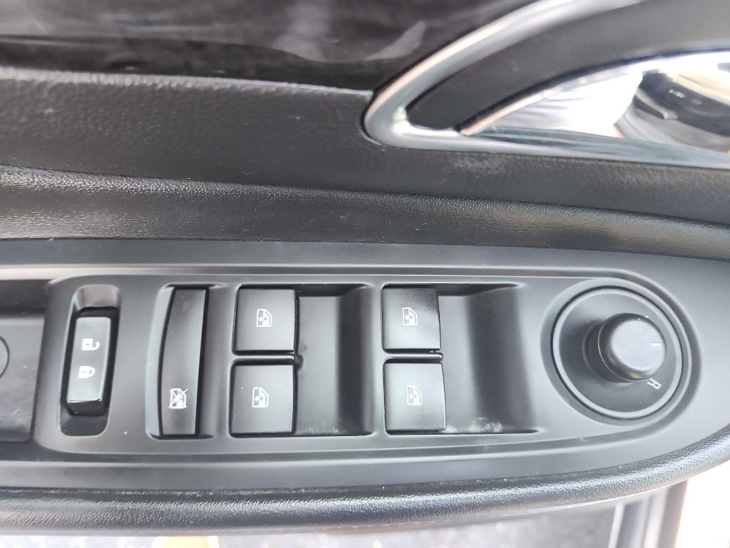 2016 Buick Enclave Image 18