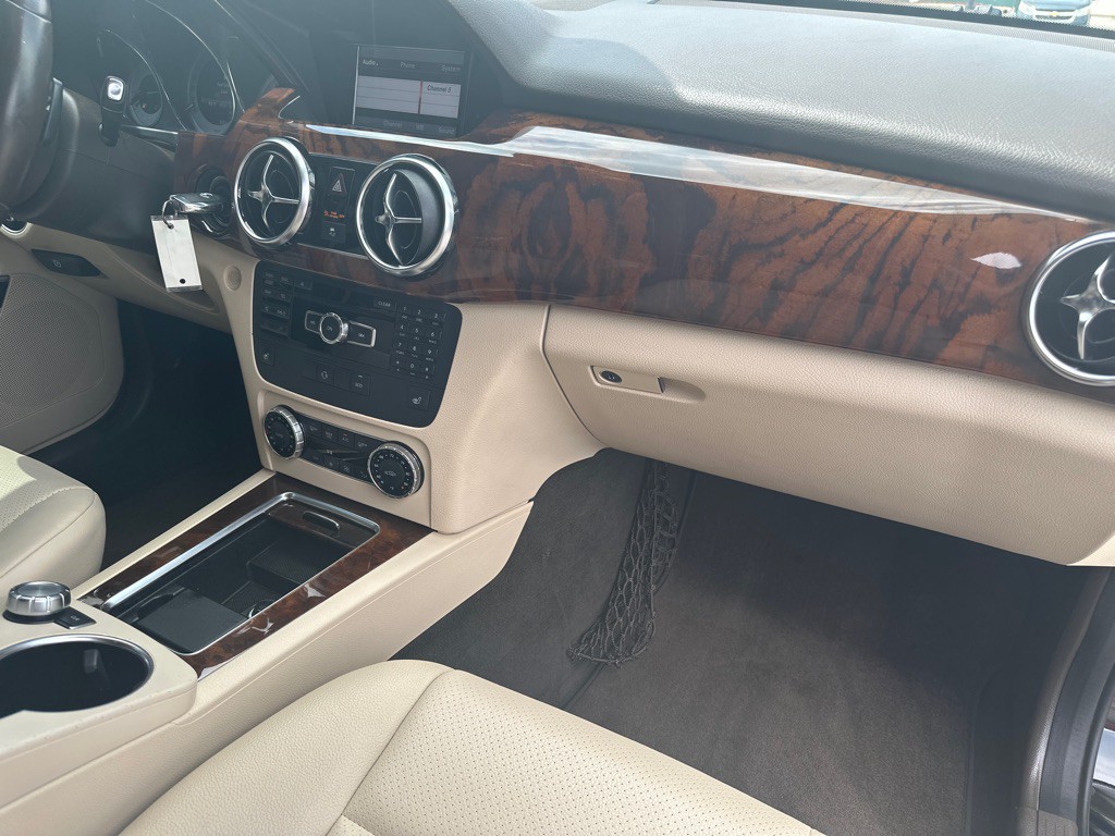 2013 Mercedes-Benz GLK-Class Image 9