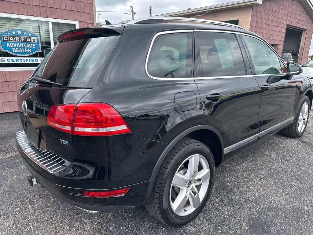 2013 Volkswagen Touareg Image 5