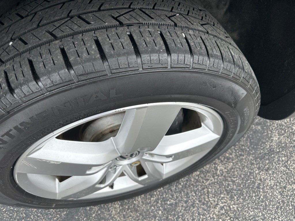 2013 Volkswagen Touareg Image 6