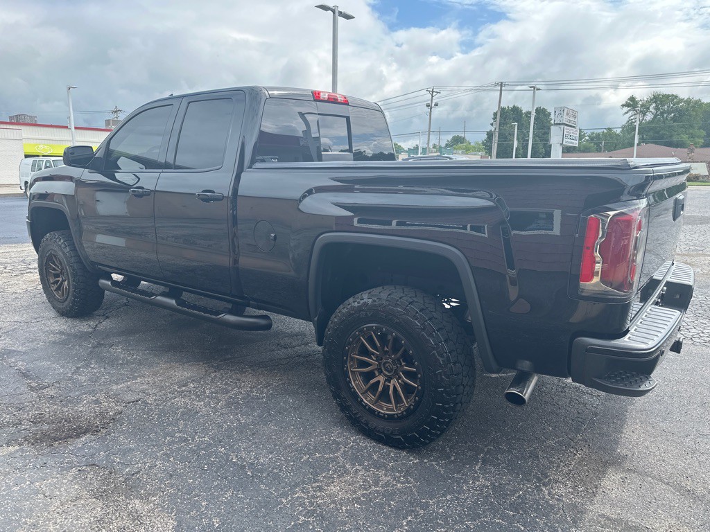 2017 GMC Sierra Image 3