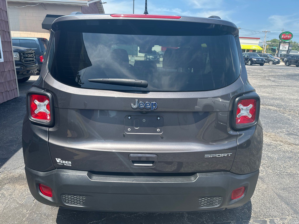 2021 Jeep Renegade Image 4