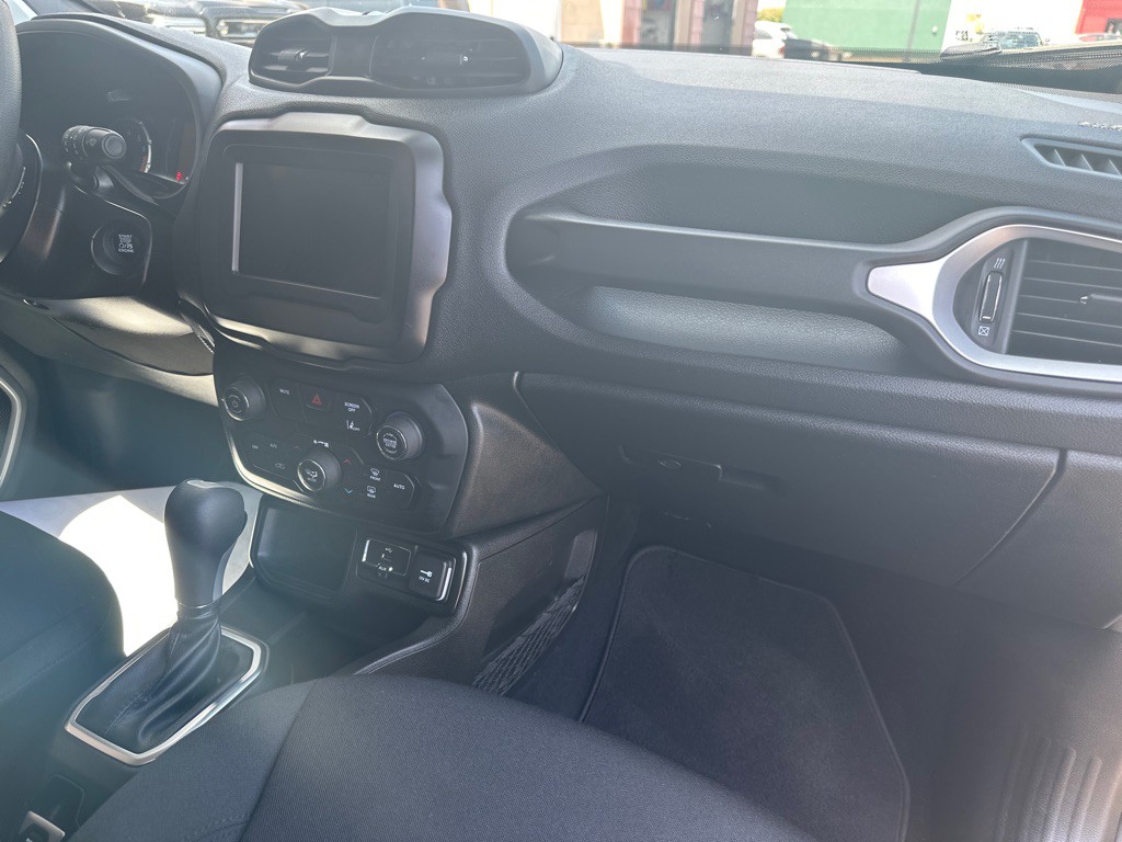 2021 Jeep Renegade Image 8
