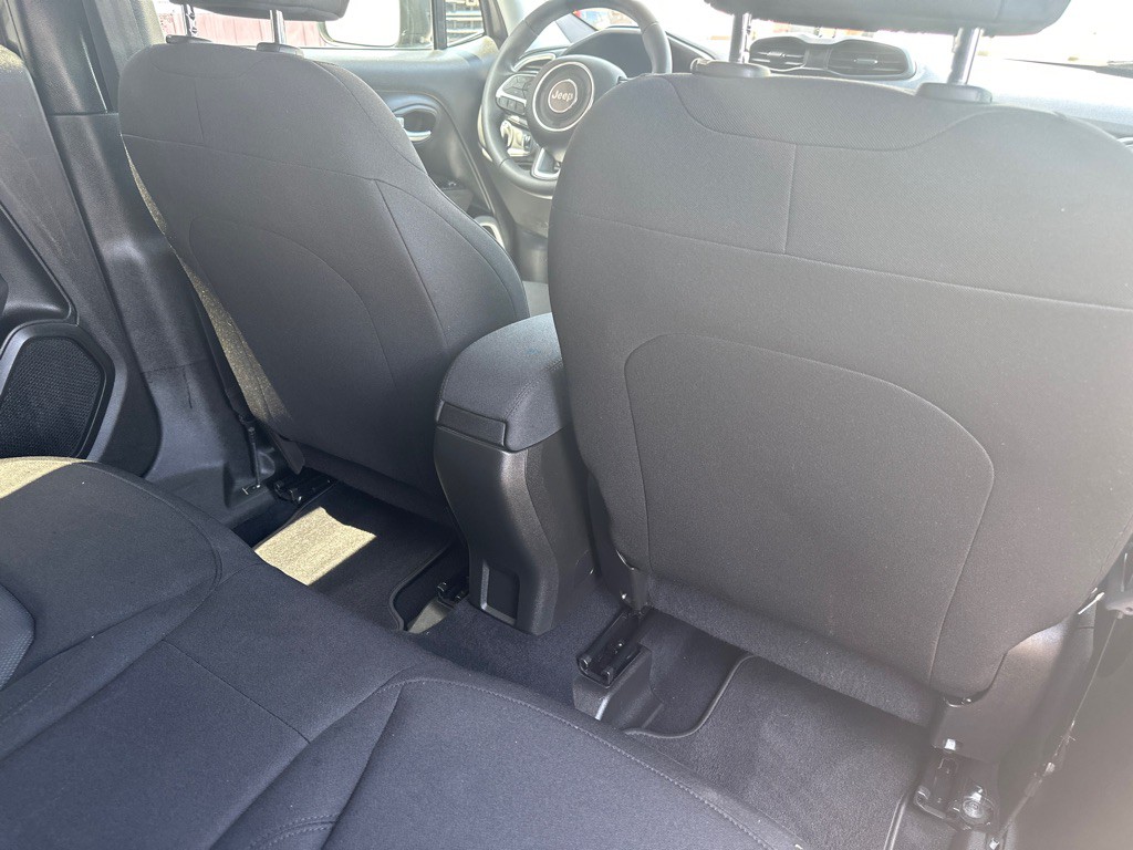 2021 Jeep Renegade Image 12