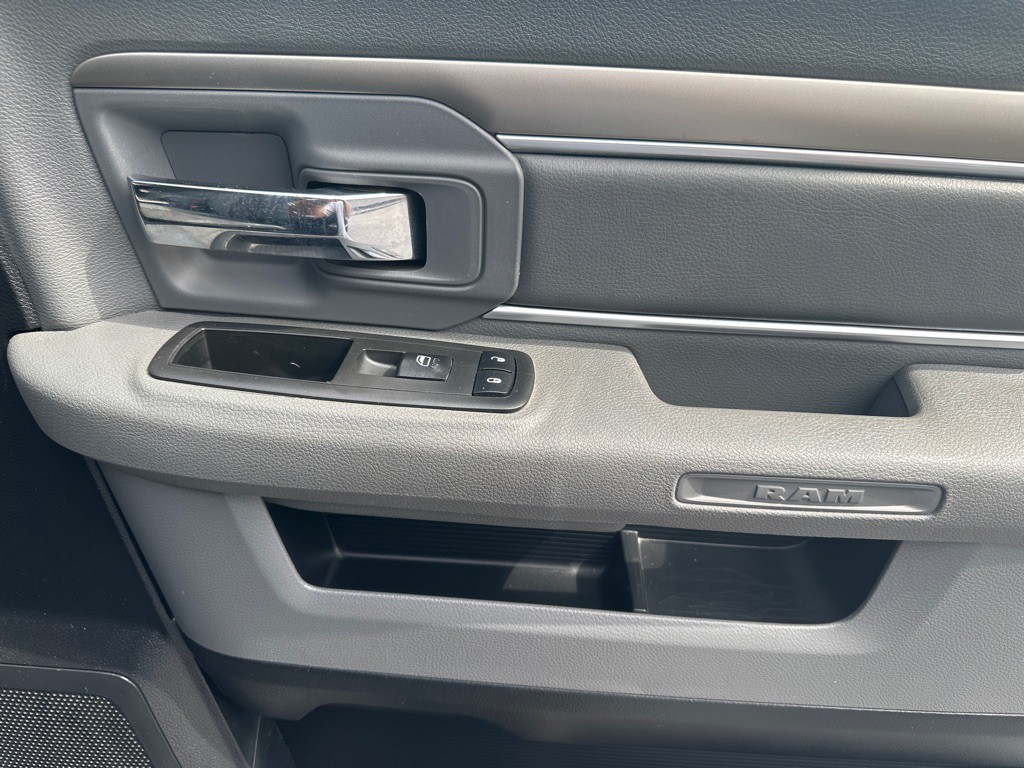 2014 RAM 1500 Image 11
