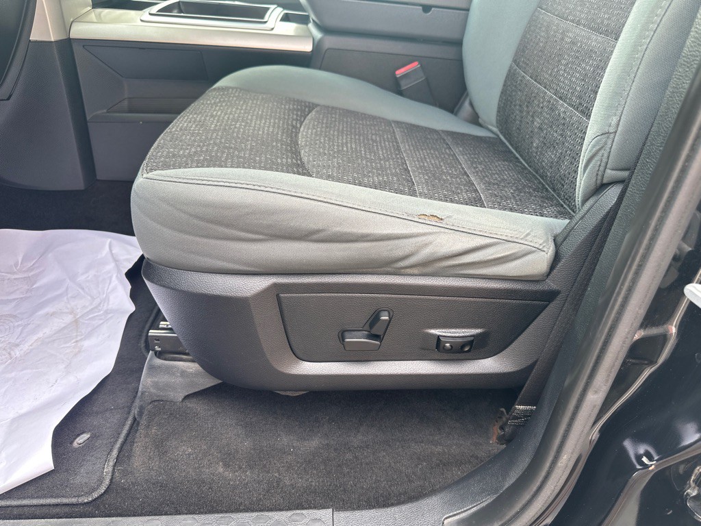 2014 RAM 1500 Image 21