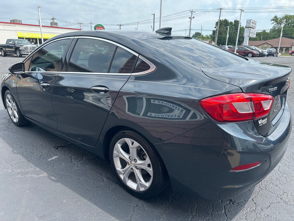 2017 Chevrolet Cruze Image 3