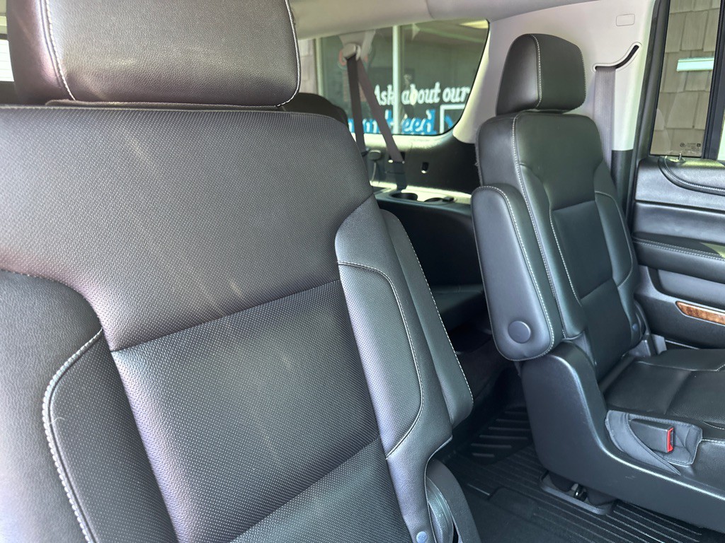 2015 Chevrolet Suburban Image 16