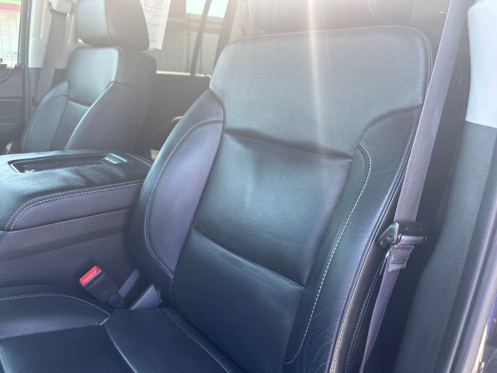 2015 Chevrolet Suburban Image 22