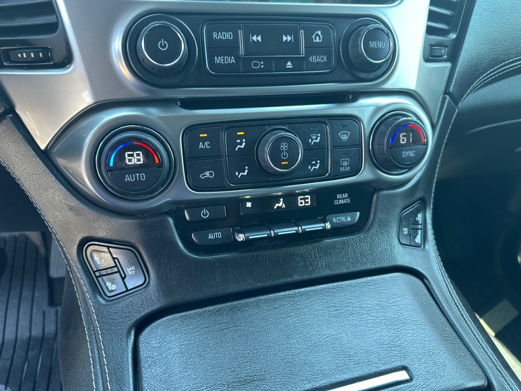 2015 Chevrolet Suburban Image 25