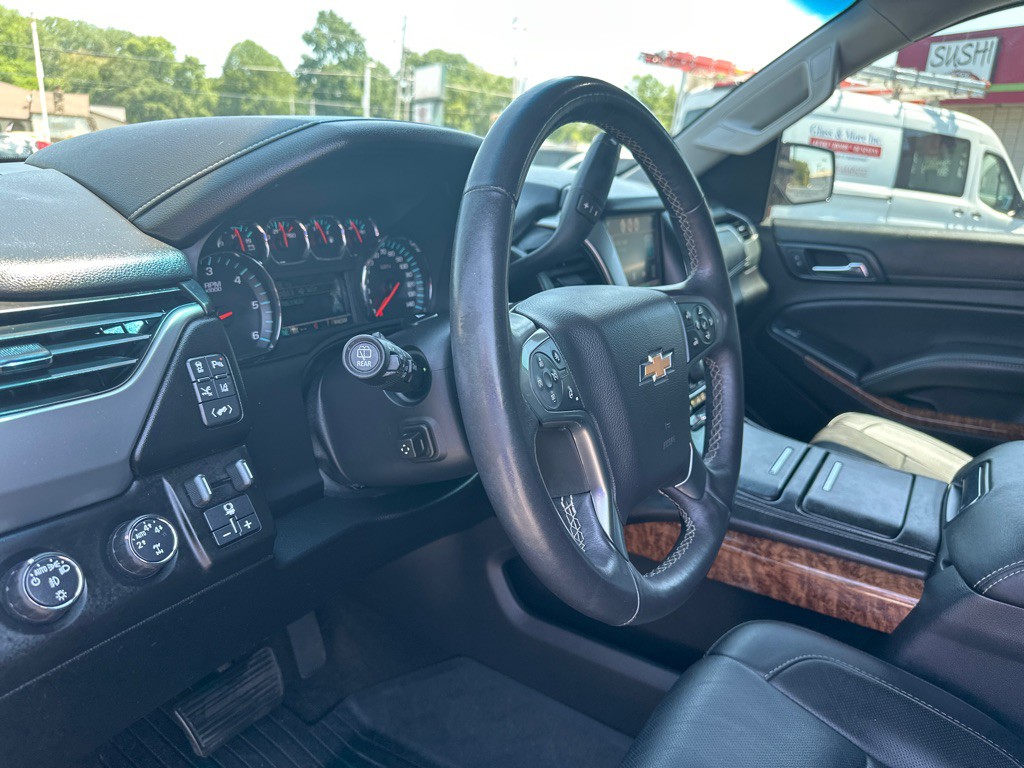 2015 Chevrolet Suburban Image 28