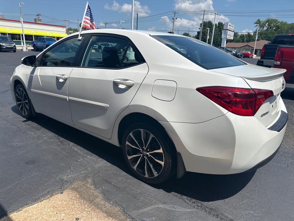 2017 Toyota Corolla Image 3