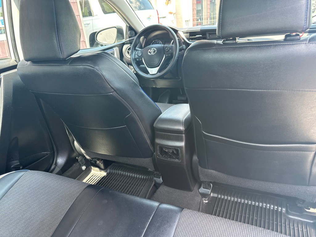 2017 Toyota Corolla Image 12