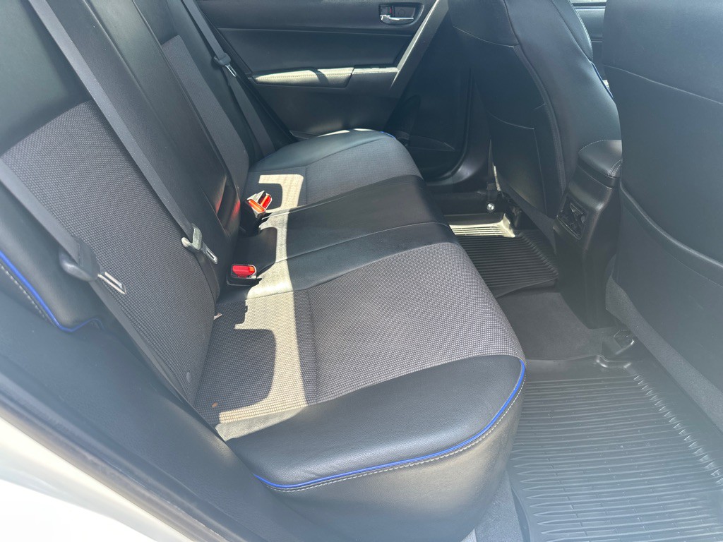 2017 Toyota Corolla Image 13