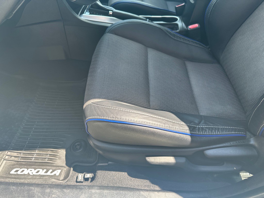 2017 Toyota Corolla Image 19