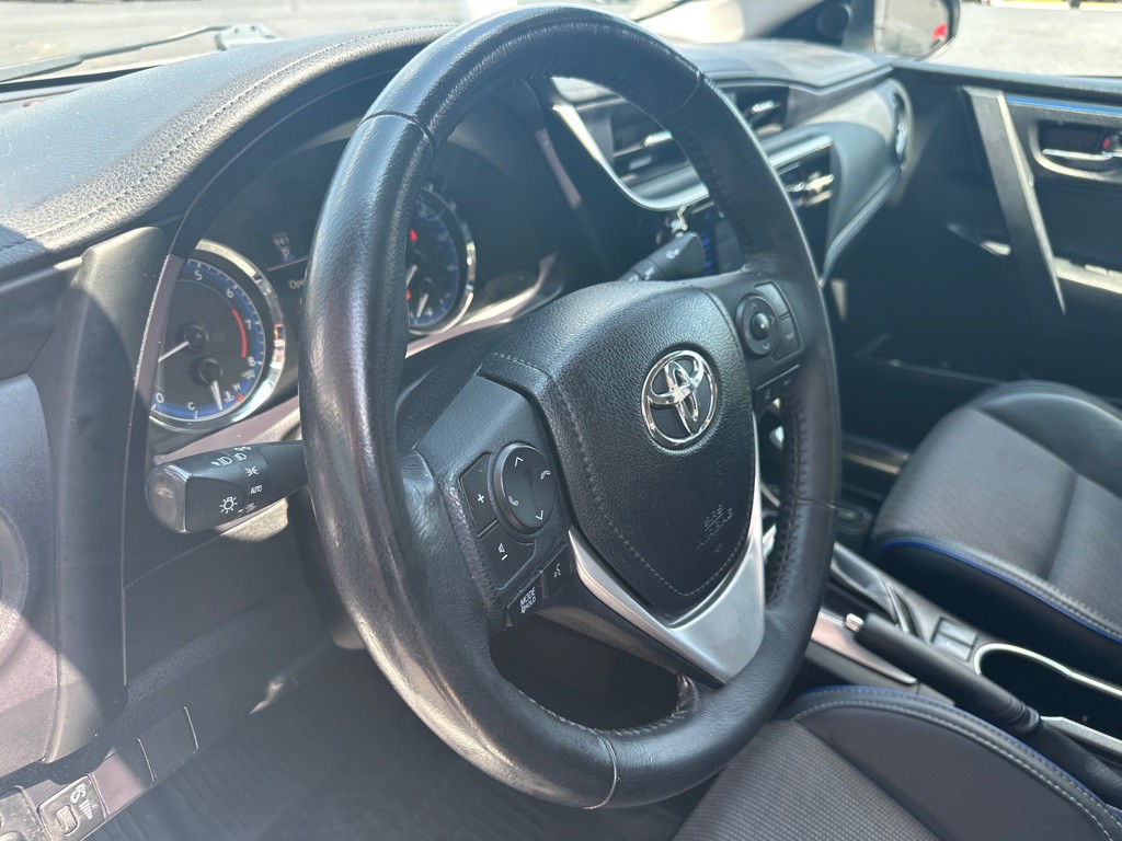 2017 Toyota Corolla Image 23