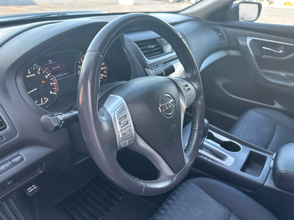2017 Nissan Altima Image 23