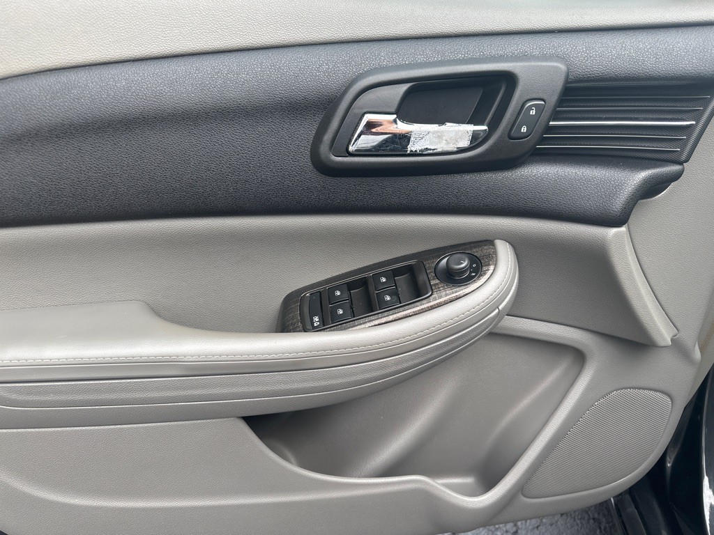 2014 Chevrolet Malibu Image 17