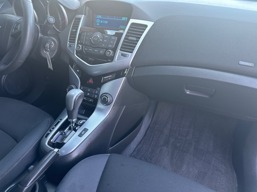 2016 Chevrolet Cruze Image 8