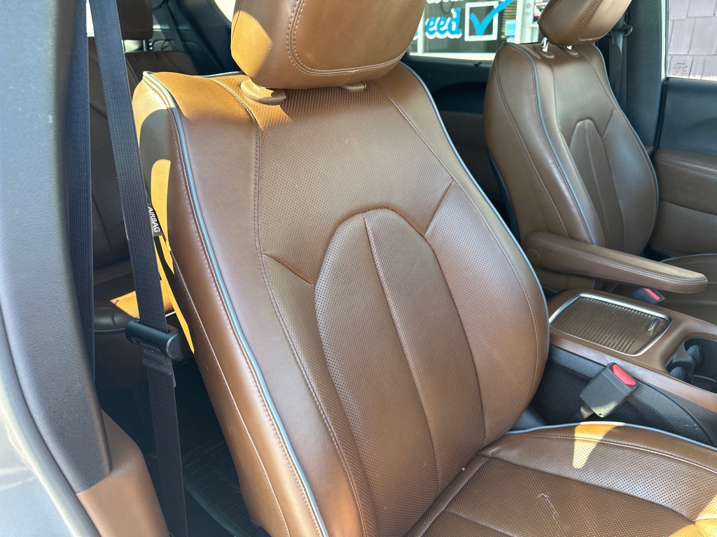 2017 Chrysler Pacifica Image 9