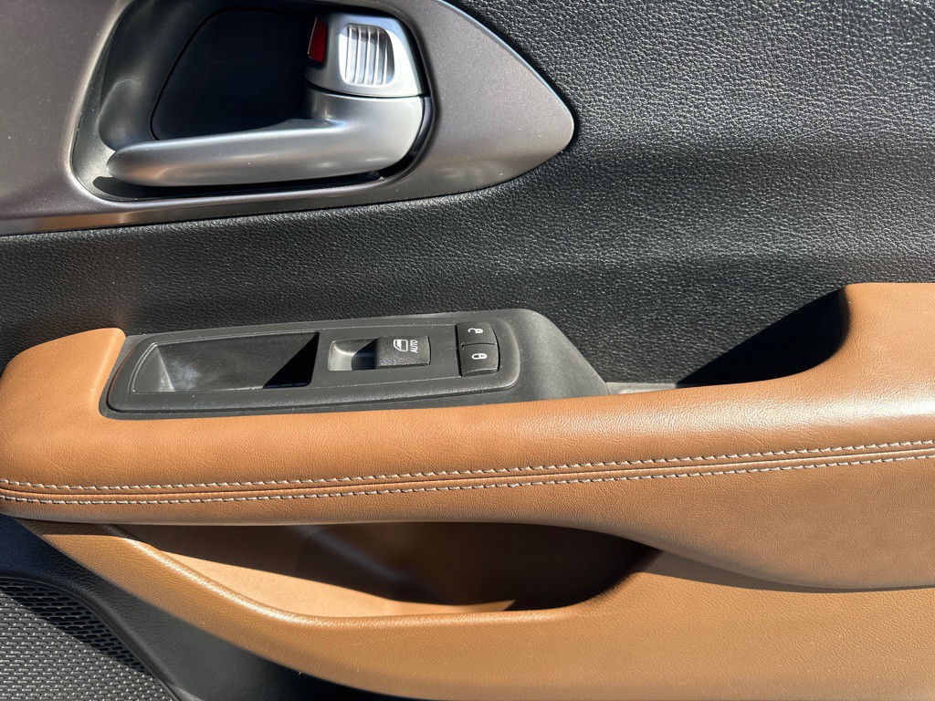 2017 Chrysler Pacifica Image 11