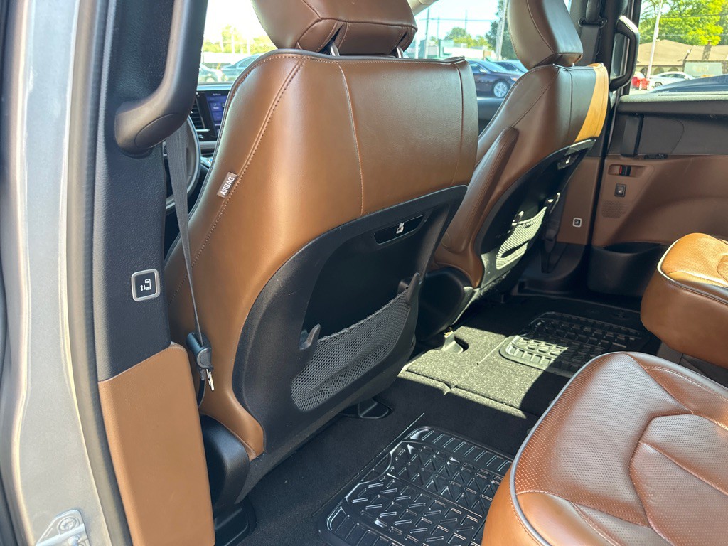2017 Chrysler Pacifica Image 19