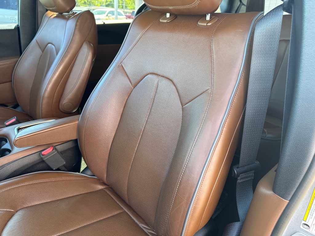 2017 Chrysler Pacifica Image 21