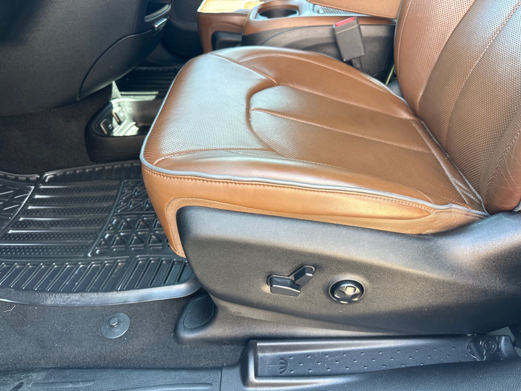 2017 Chrysler Pacifica Image 22