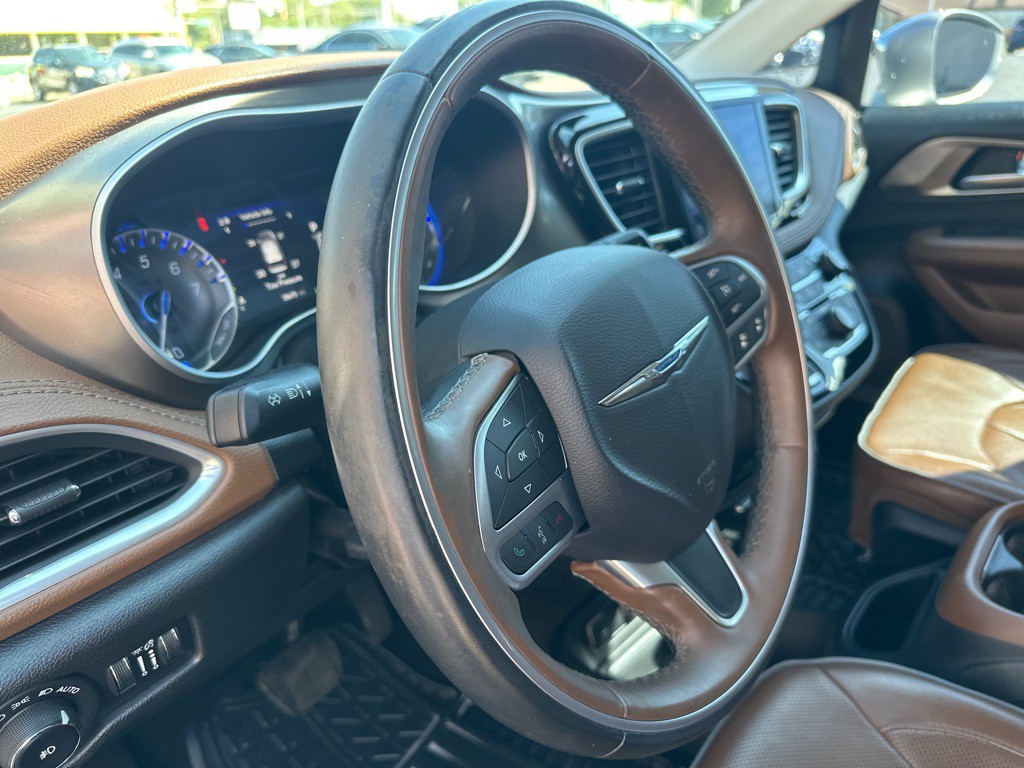 2017 Chrysler Pacifica Image 26