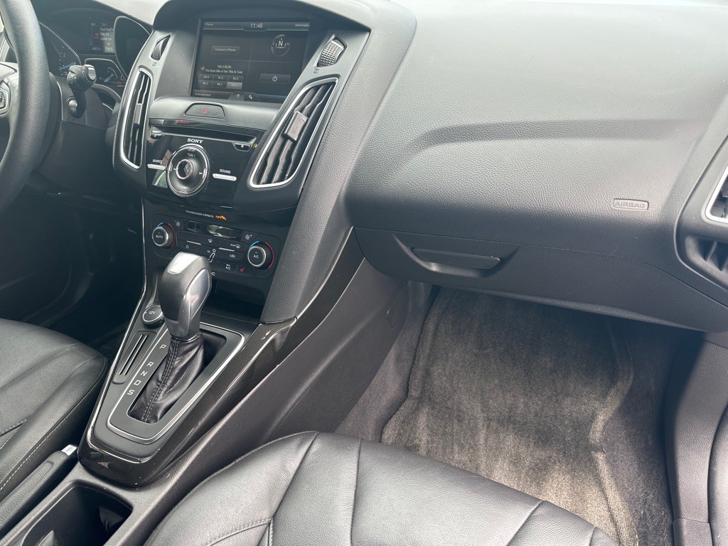 2015 Ford Focus Image 9