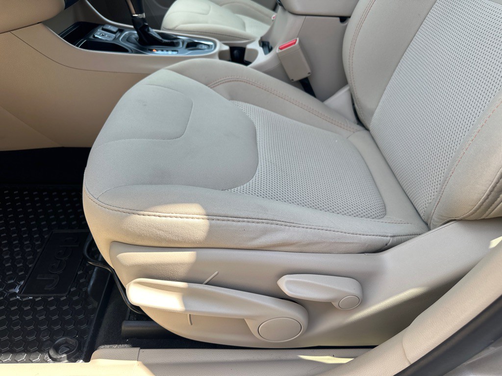 2019 Jeep Cherokee Image 20
