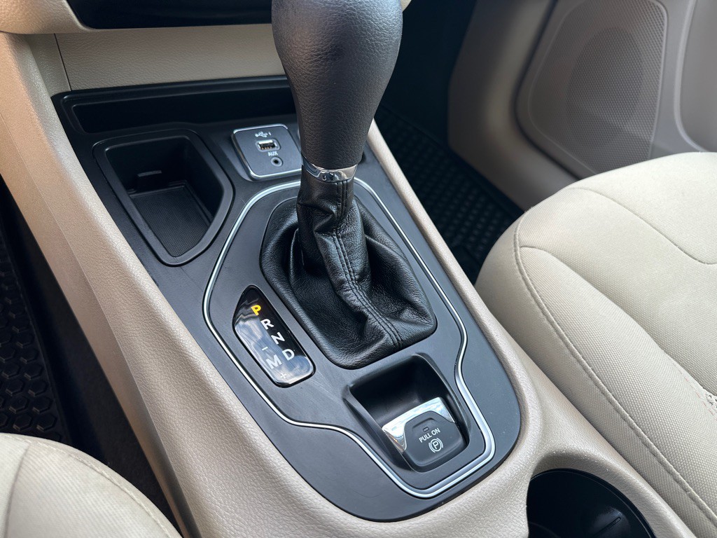 2019 Jeep Cherokee Image 21