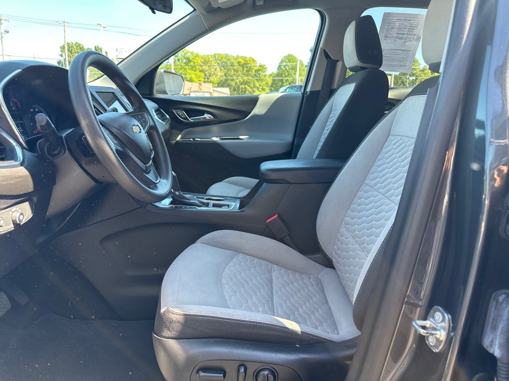 2019 Chevrolet Equinox Image 2